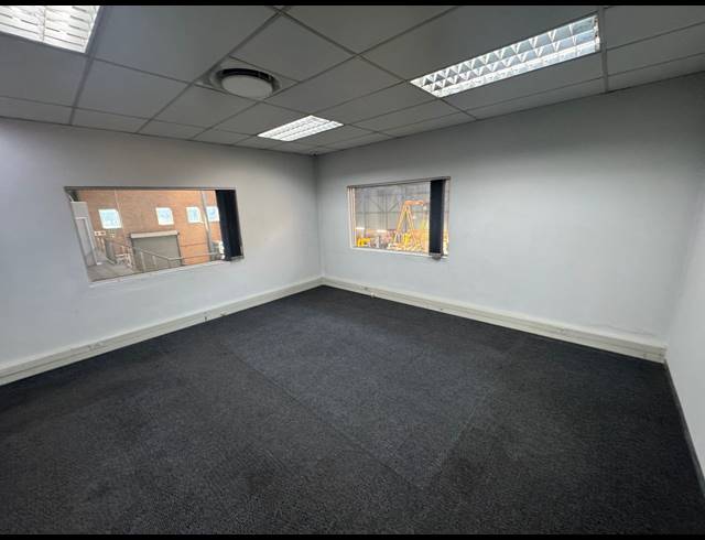 985M² WAREHOUSE TO LET IN LINBRO PARK